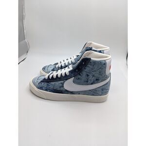 Nike Women's Blazer Mid 77 Shoes, Multi-Color/White-Sail-Habanero Red, 6.5 M US